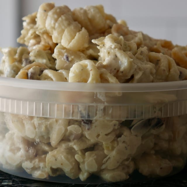 1/4 lb Pasta Salad.