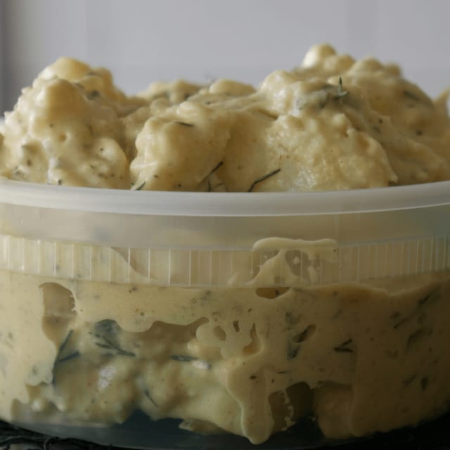 1/4 LB Potatoe Salad.