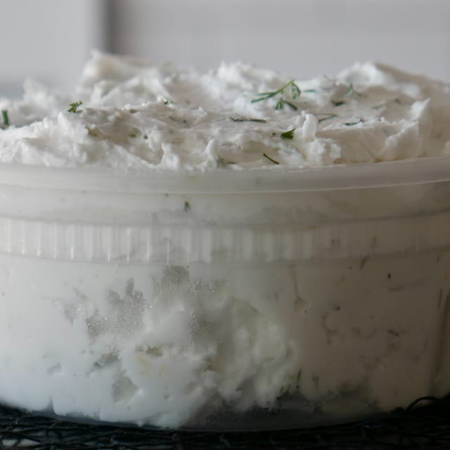 8 oz Lemon-Dill Cream Cheese 🍋.